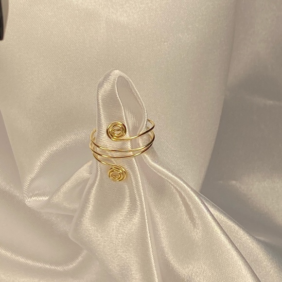 Handmade gold filled wire spiral ring - Picture 2 of 3